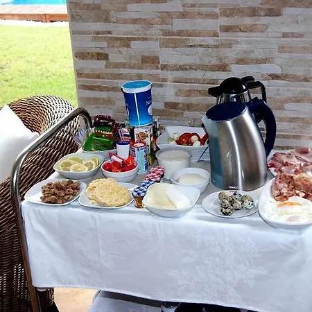 With Private Pool And Beautiful Garden Holiday home *