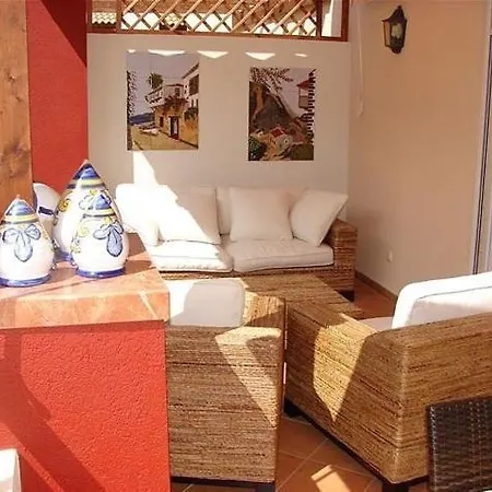 With Private Pool And Beautiful Garden 펜션 로스크리스티아노스