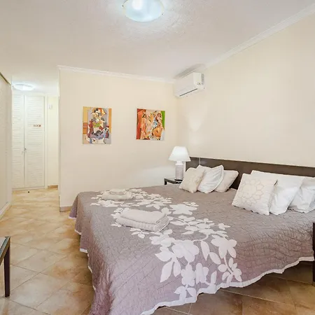 With Private Pool And Beautiful Garden Сasa de vacaciones Los Cristianos (Tenerife)